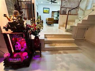 Villas mini đẹp 4 tầng đường huỳnh văn bánh. dt 6,5*14m. nội thất cao cấp. giá 16.8 tỷ tl