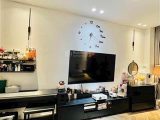 Nhà đẹp 5 tầng mặt tiền đường ngay lê văn sỹ  nhà thờ ba chuông. dt 68m2. giá 20 tỷ tl