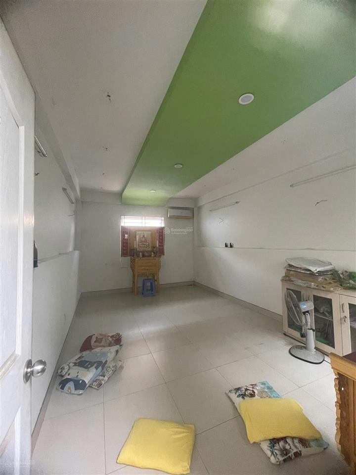 Nhà 4 tầng khu vip thành thái. dt chuẩn 4*19m. khu nb bàn cờ 8m. giá 15,9 tỷ thương lượng