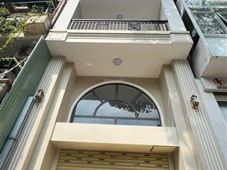Tòa nhà mới 100%  6 tầng  thang máy 2 mặt tiền đường ngay lê văn sỹ. dt 5m * 15m. giá 31 tỷ tl
