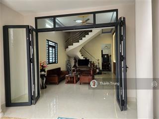 Bán căn nhà 2 mặt tiền đường ô tô, gần vincom quận 9. 1 trệt 1 lầu 3 pn, giá chỉ 5 tỷ 680tr tl