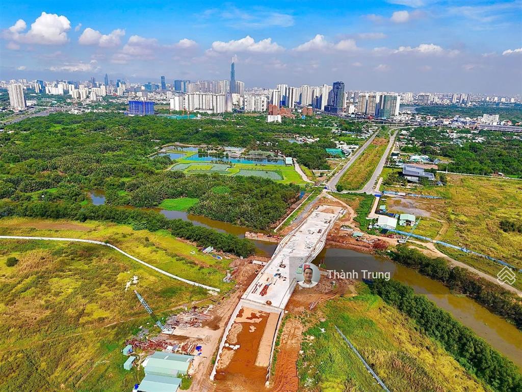 Bán lô d mặt view sông, hướng đông nam mát mẻ, giá 93tr/m2 tl rẻ nhất trục mặt sông. sổ hồng riêng