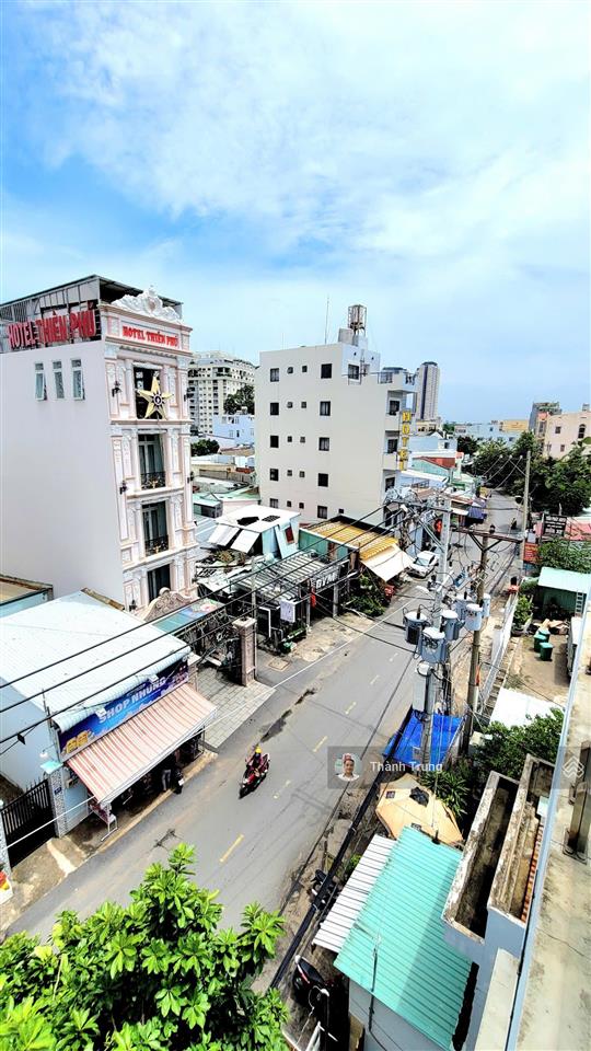 Hàng siêu ngon! bán nhà 1 trệt 2 lầu ngang 8m mặt tiền kinh doanh nguyễn tuyển. vuông vức. giá tốt