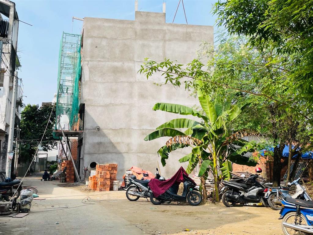 Chủ gấp bán trả lãi bank, bán lô đất hẻm xe hơi đường số 5, btt quận 2. 5m x 20,5m giá chỉ 7 tỷ.