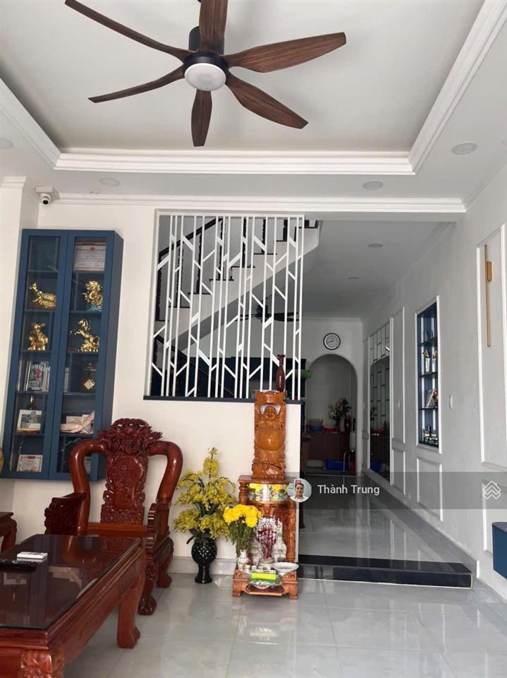 Nhà đẹp, chủ gấp bán trong tháng. bán căn nhà góc 2 mặt tiền đường ô tô đỗ xuân hợp.