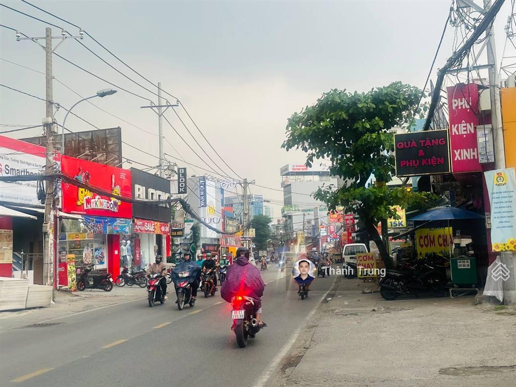 Cần bán gấp! căn nhà mặt tiền kinh doanh ngay cao đẳng công thương, vị trí vàng kinh doanh sầm uất