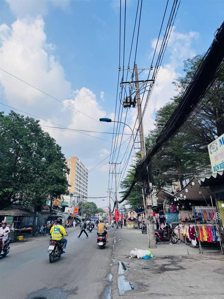 Cần bán gấp! căn nhà mặt tiền kinh doanh ngay cao đẳng công thương, vị trí vàng kinh doanh sầm uất