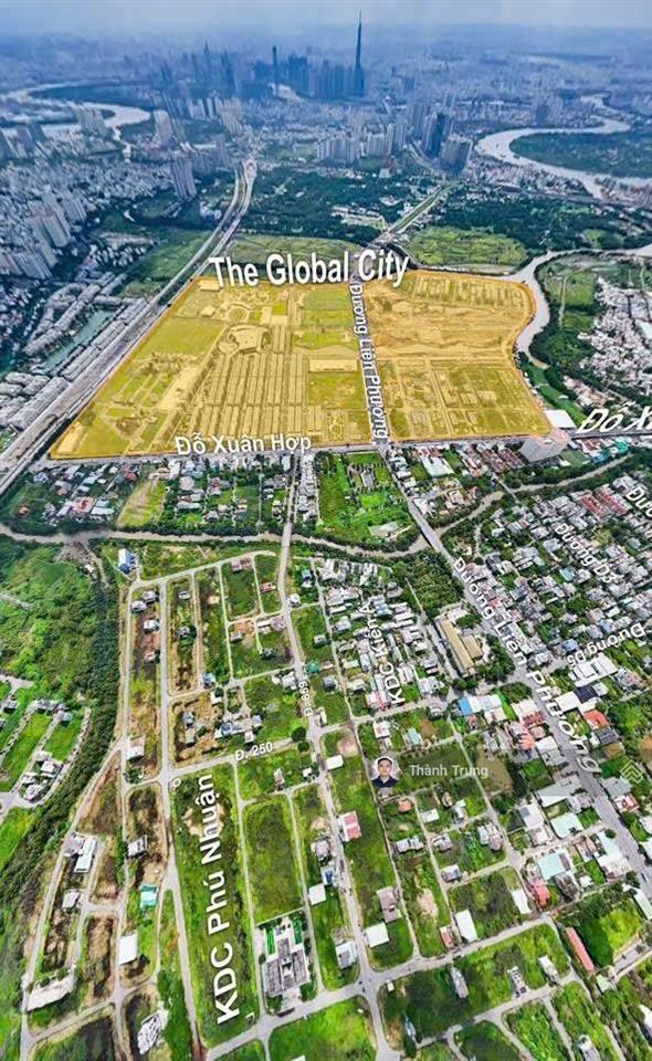 Gấp bán trong tháng 4 có giá rất tốt. bán nền đất nhà phố mặt tiền 655. đối diện the global city