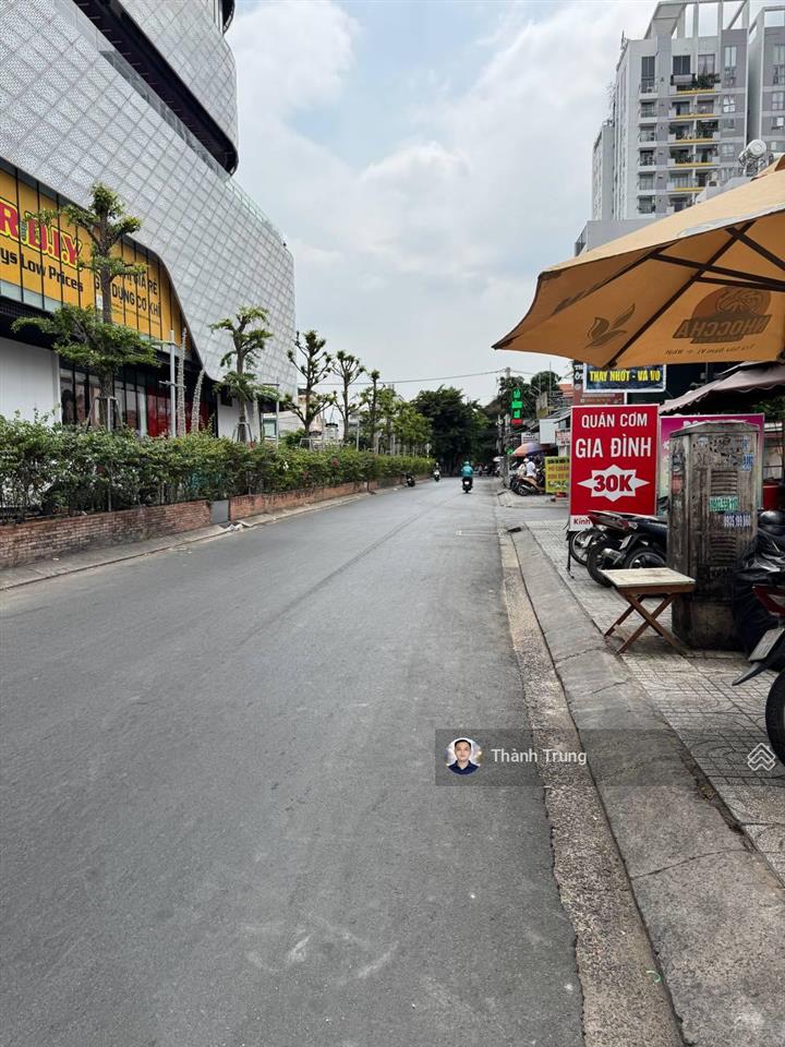 Hàng ngon! mtkd hiếm có khó tìm vị trí đắc địa ngay đối diện giga mall phạm văn đồng. giá chỉ 11 tỷ