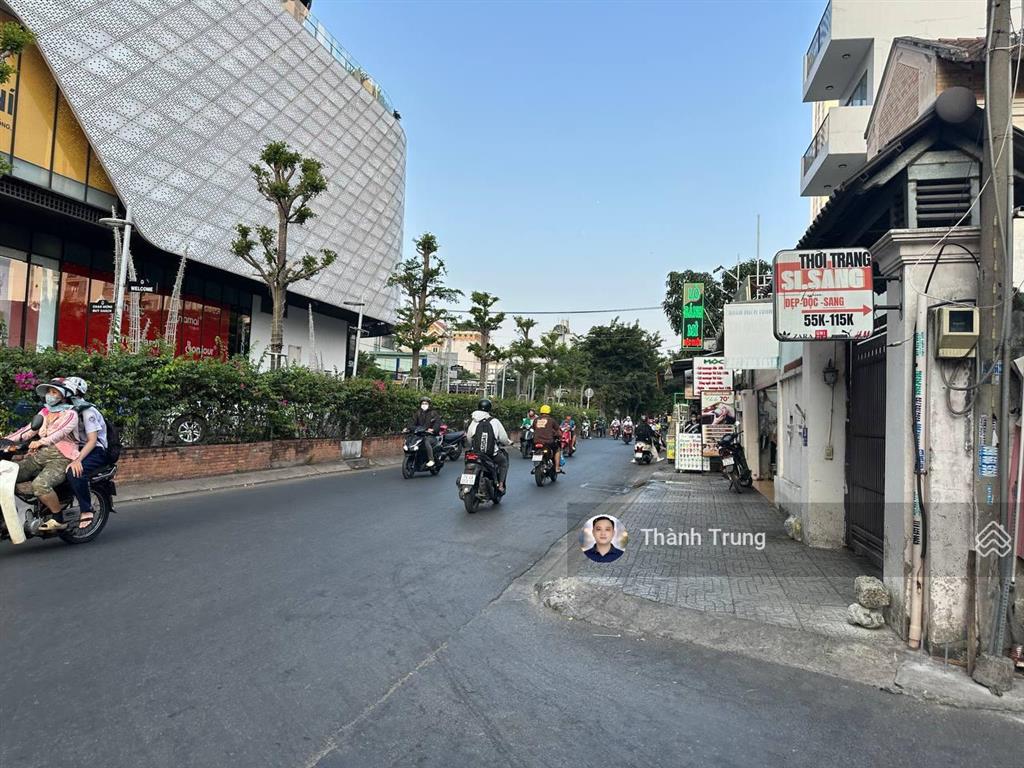 Hàng ngon! mtkd hiếm có khó tìm vị trí đắc địa ngay đối diện giga mall phạm văn đồng. giá chỉ 11 tỷ