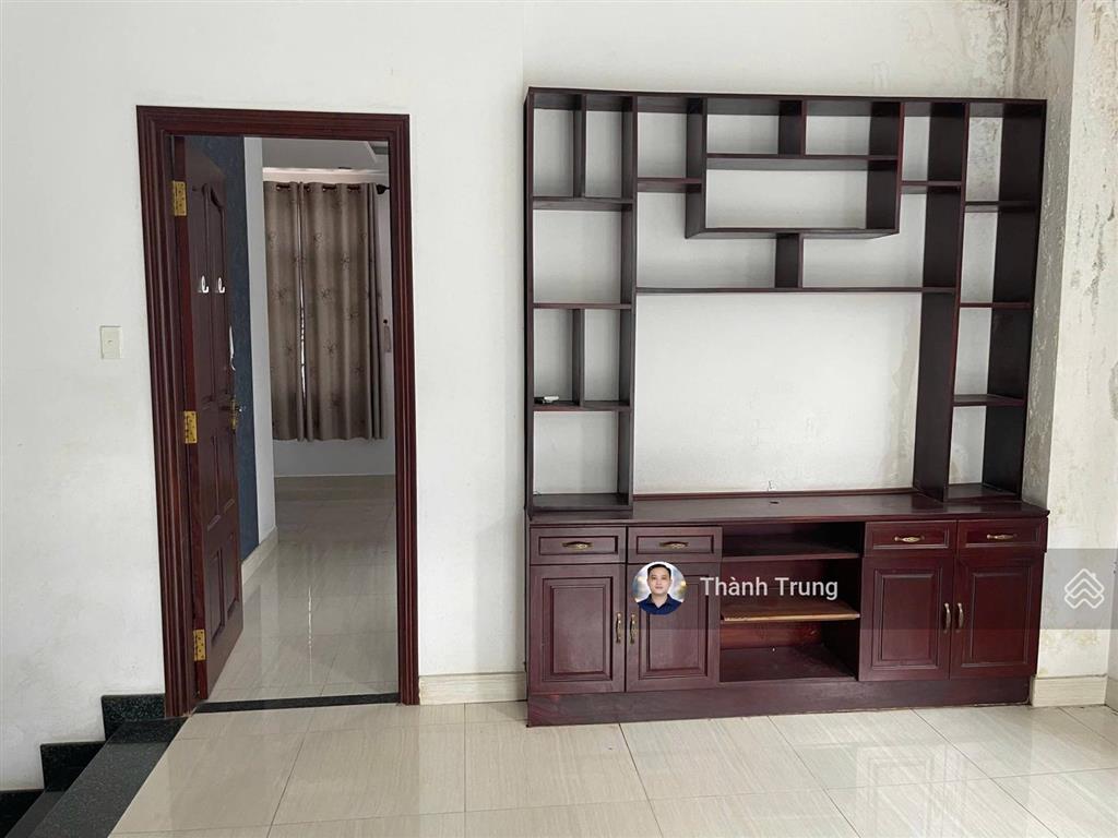 Chủ gấp bán căn biệt thự 200m2 tại khu khang điền. nhà 1 trệt 2 lầu, sân đỗ ô tô rộng rãi.