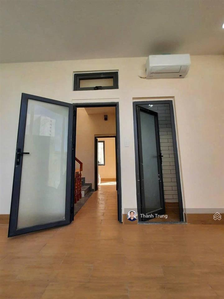 Hàng hot, bán căn nhà làm chdv vị trí ngay kế bên đỗ xuân hợp, gần các trường đại học, cđ.