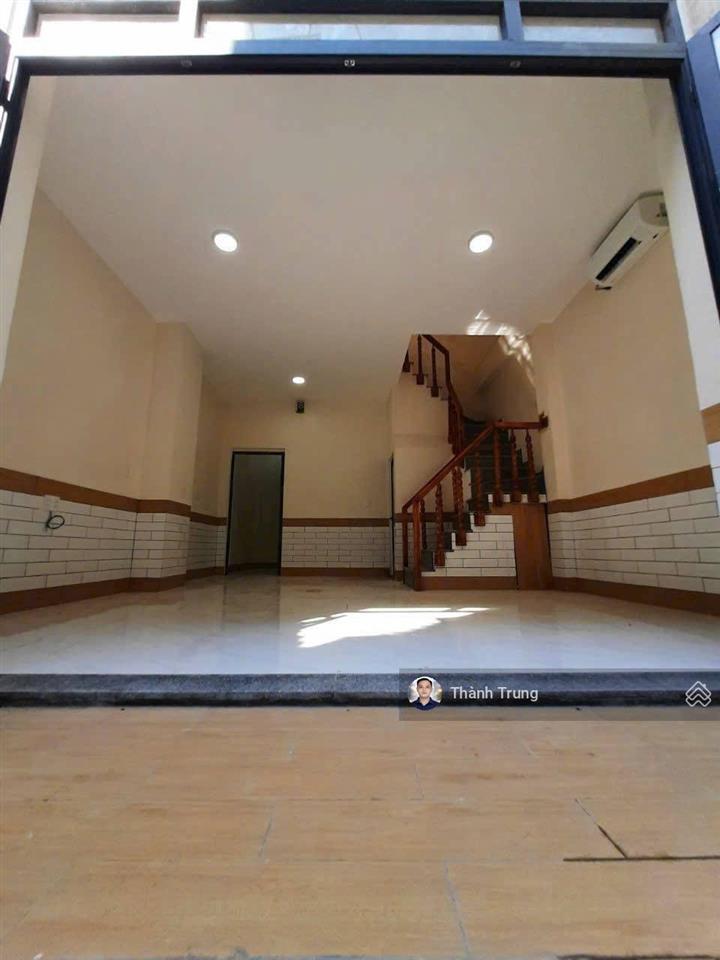 Hàng hot, bán căn nhà làm chdv vị trí ngay kế bên đỗ xuân hợp, gần các trường đại học, cđ.