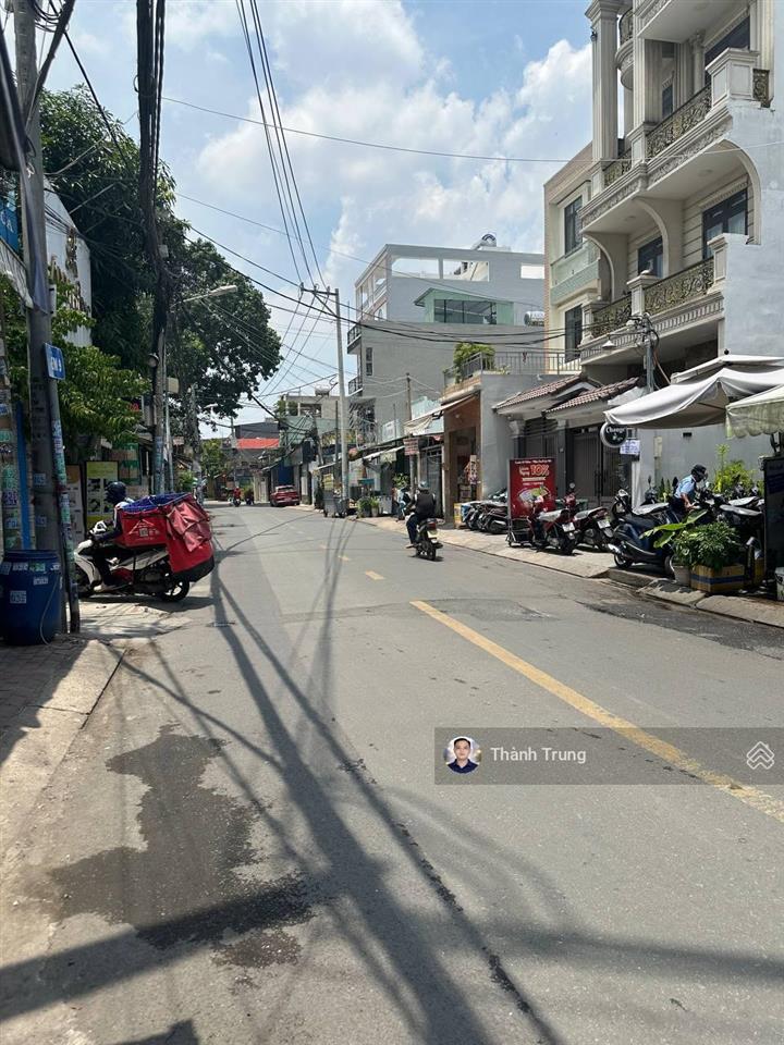 Bán căn nhà 1 trệt 2 lầu góc 2 mặt tiền kinh doanh đường số 297, gần đại học văn hoá. 10,9 tỷ tl