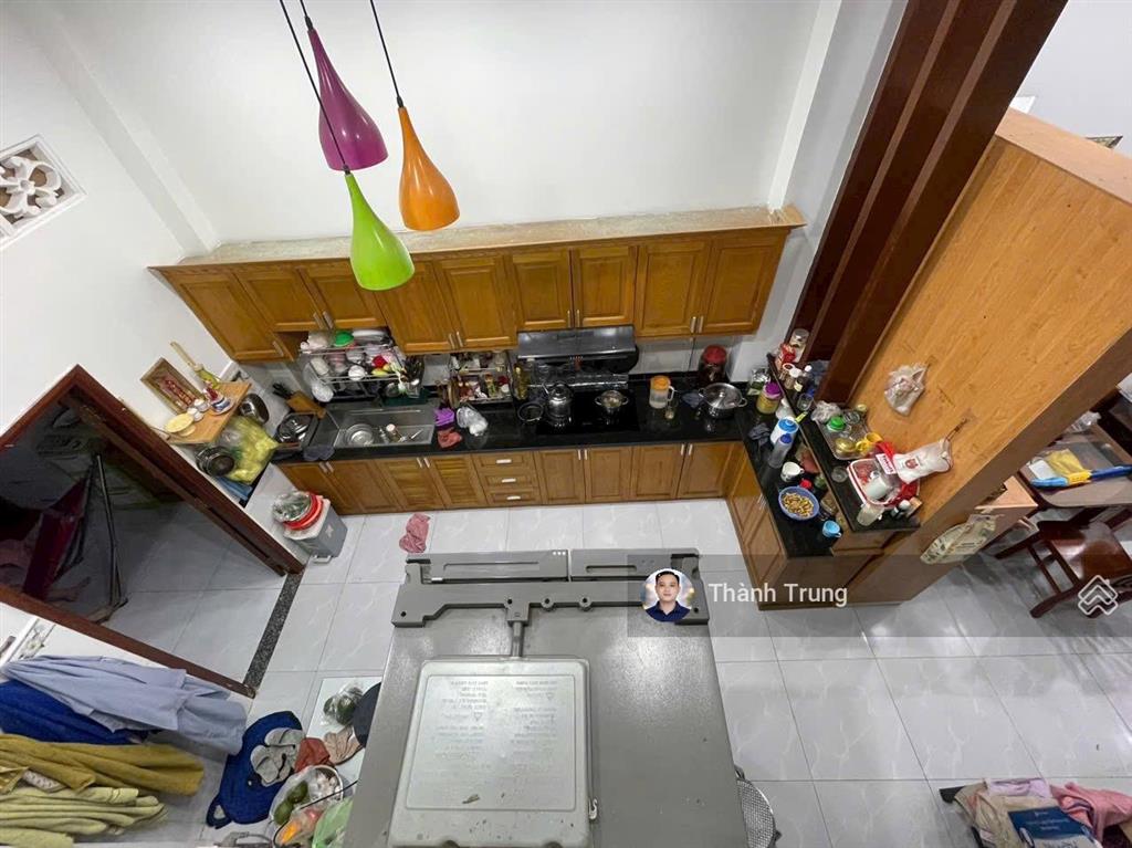 Chủ đang gấp bán, căn nhà đẹp hxh gần chợ 339. 1 trệt 1 lầu, 3 pn giá chỉ 6,5 tỷ còn thương lượng