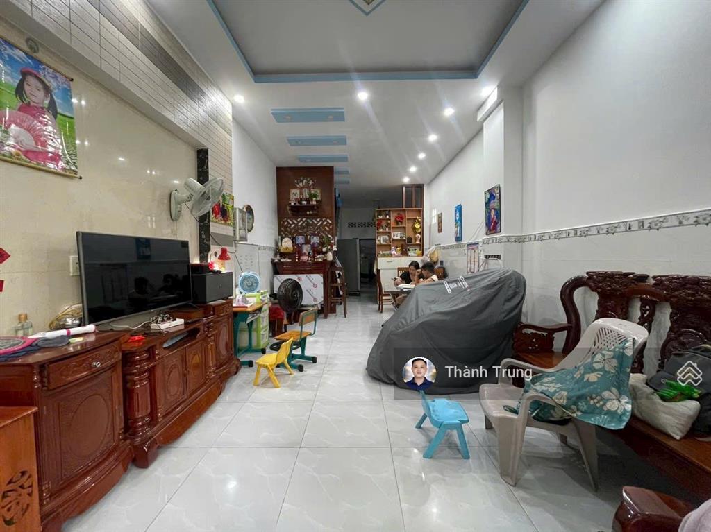 Chủ đang gấp bán, căn nhà đẹp hxh gần chợ 339. 1 trệt 1 lầu, 3 pn giá chỉ 6,5 tỷ còn thương lượng