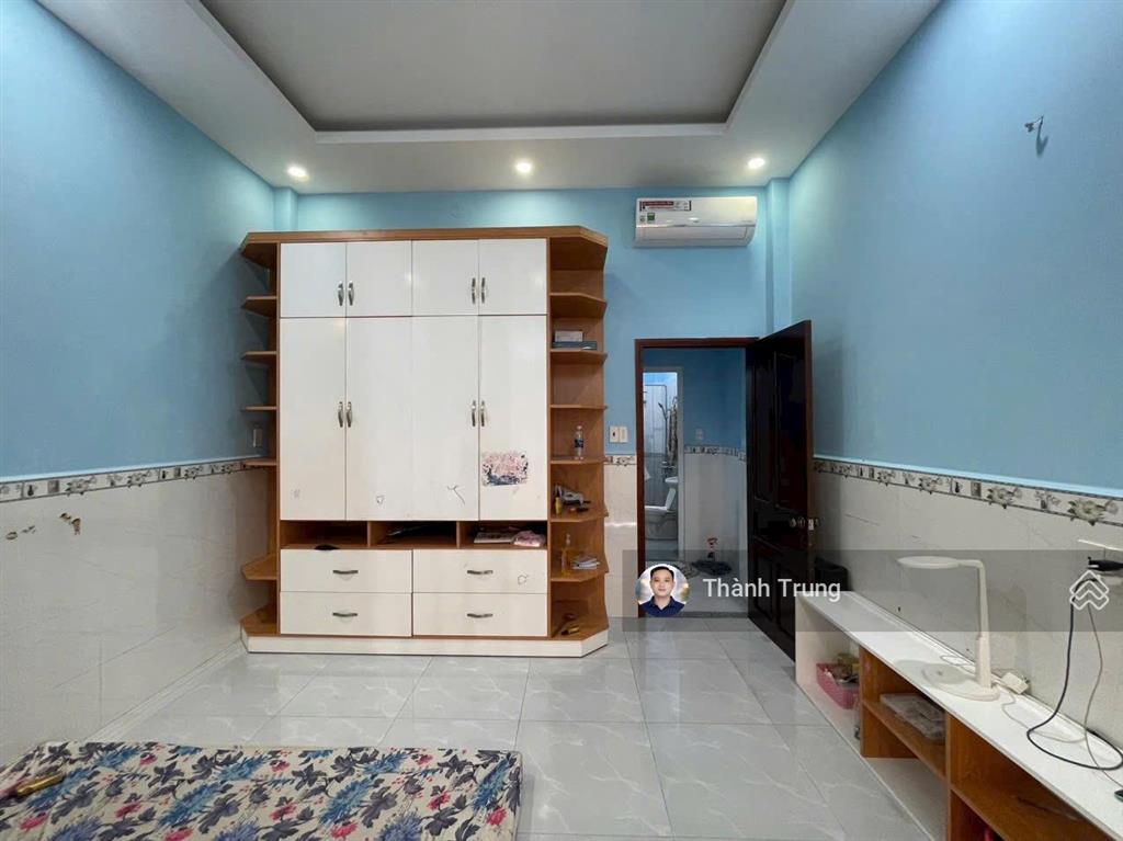 Chủ đang gấp bán, căn nhà đẹp hxh gần chợ 339. 1 trệt 1 lầu, 3 pn giá chỉ 6,5 tỷ còn thương lượng