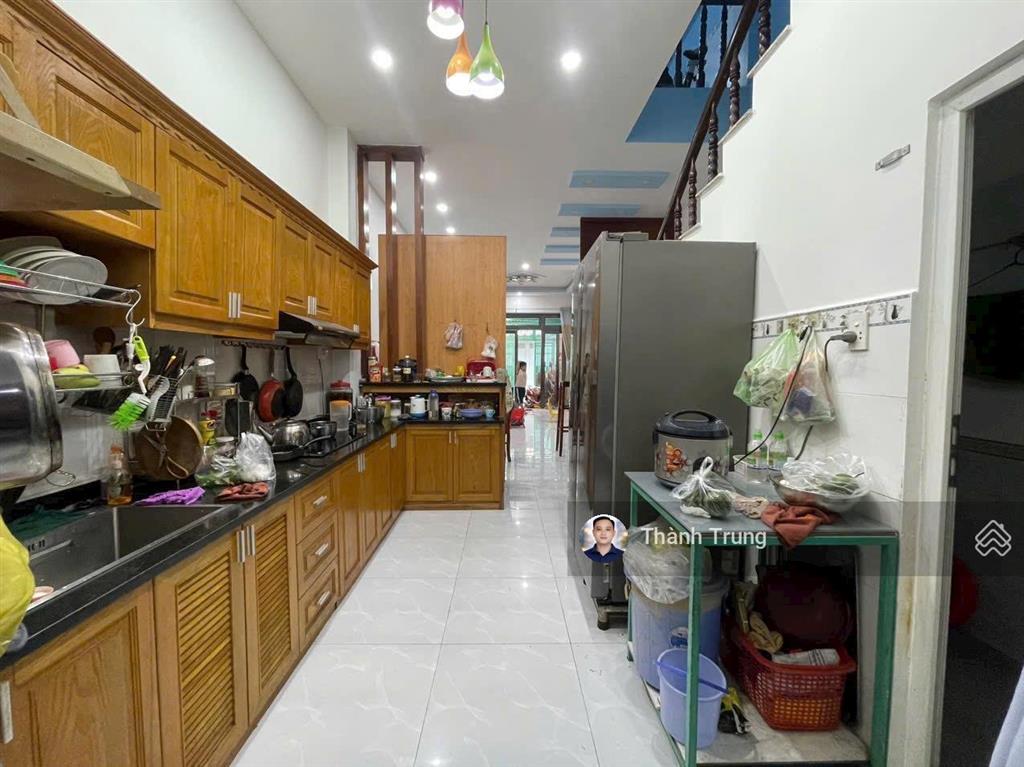 Chủ đang gấp bán, căn nhà đẹp hxh gần chợ 339. 1 trệt 1 lầu, 3 pn giá chỉ 6,5 tỷ còn thương lượng