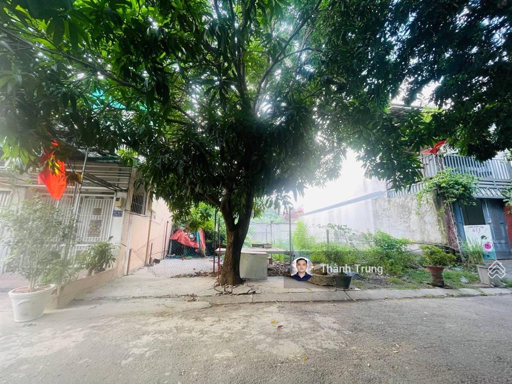 Bán đất biệt thự ven sông sài gòn 200m2 vuông vức giá chỉ 15 tỷ còn thương lượng. sổ hồng riêng