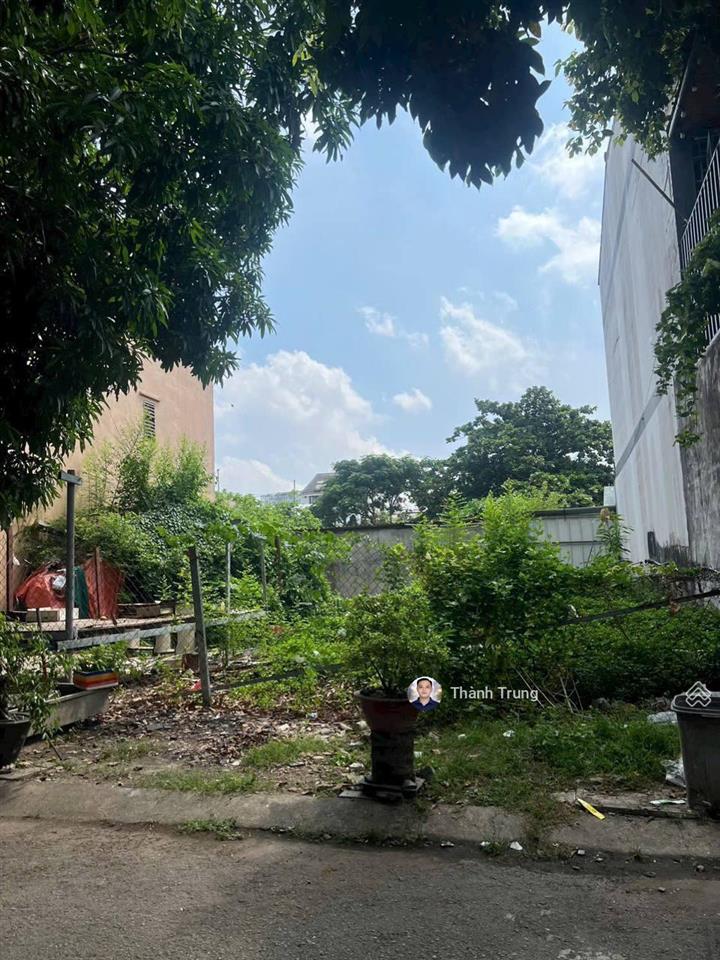 Bán đất biệt thự ven sông sài gòn 200m2 vuông vức giá chỉ 15 tỷ còn thương lượng. sổ hồng riêng