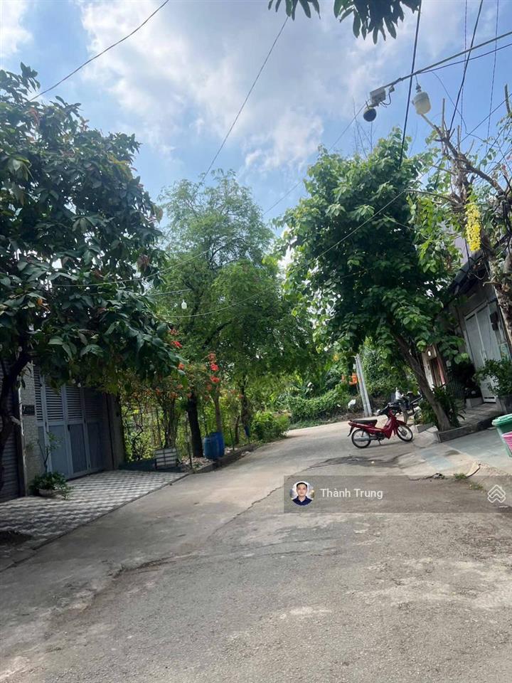 Bán đất biệt thự ven sông sài gòn 200m2 vuông vức giá chỉ 15 tỷ còn thương lượng. sổ hồng riêng