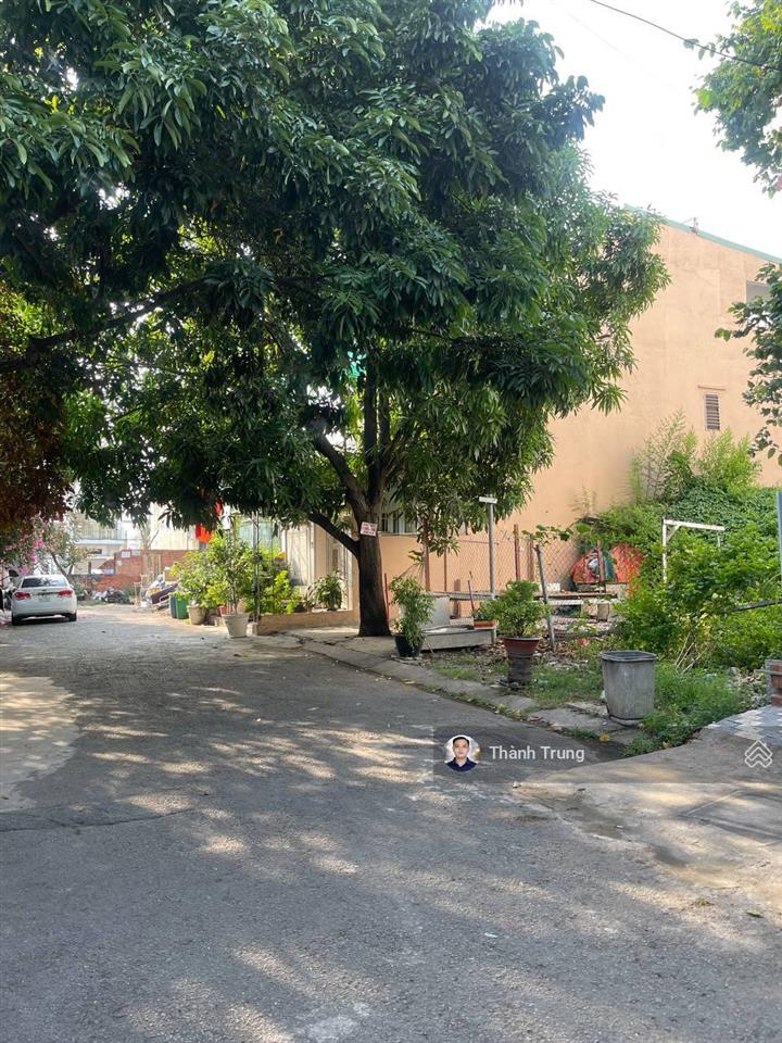 Bán đất biệt thự ven sông sài gòn 200m2 vuông vức giá chỉ 15 tỷ còn thương lượng. sổ hồng riêng