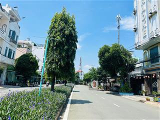 Gấp bán, chủ rất thiện chí bán căn nhà mặt tiền đại lộ 2 phước bình, gần chợ, giá chỉ 12,5 tỷ tl