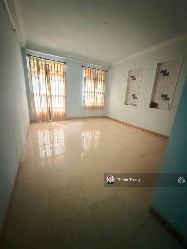 Về giá 10 tỷ bán nhanh căn nhà phố kdc nam long, q9. nhà trống vào ở ngay