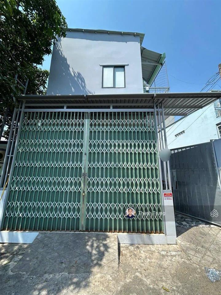 Giá giảm cực sâu, bán nhanh dãy trọ 12 phòng ngay sát bên the global city. chỉ còn 9,7 tỷ quá rẻ