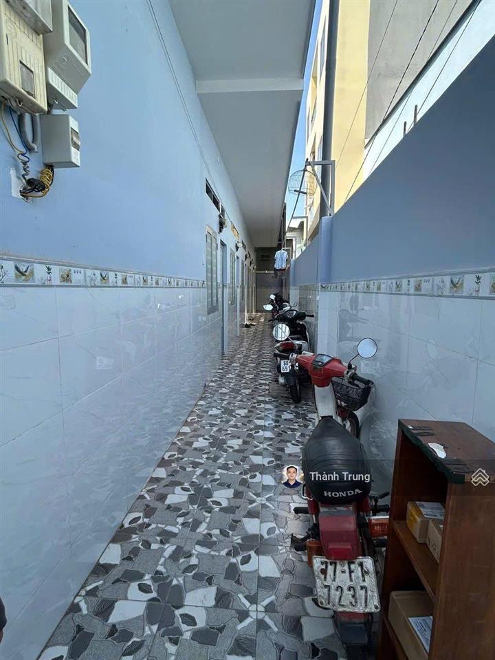 Giá giảm cực sâu, bán nhanh dãy trọ 12 phòng ngay sát bên the global city. chỉ còn 9,7 tỷ quá rẻ