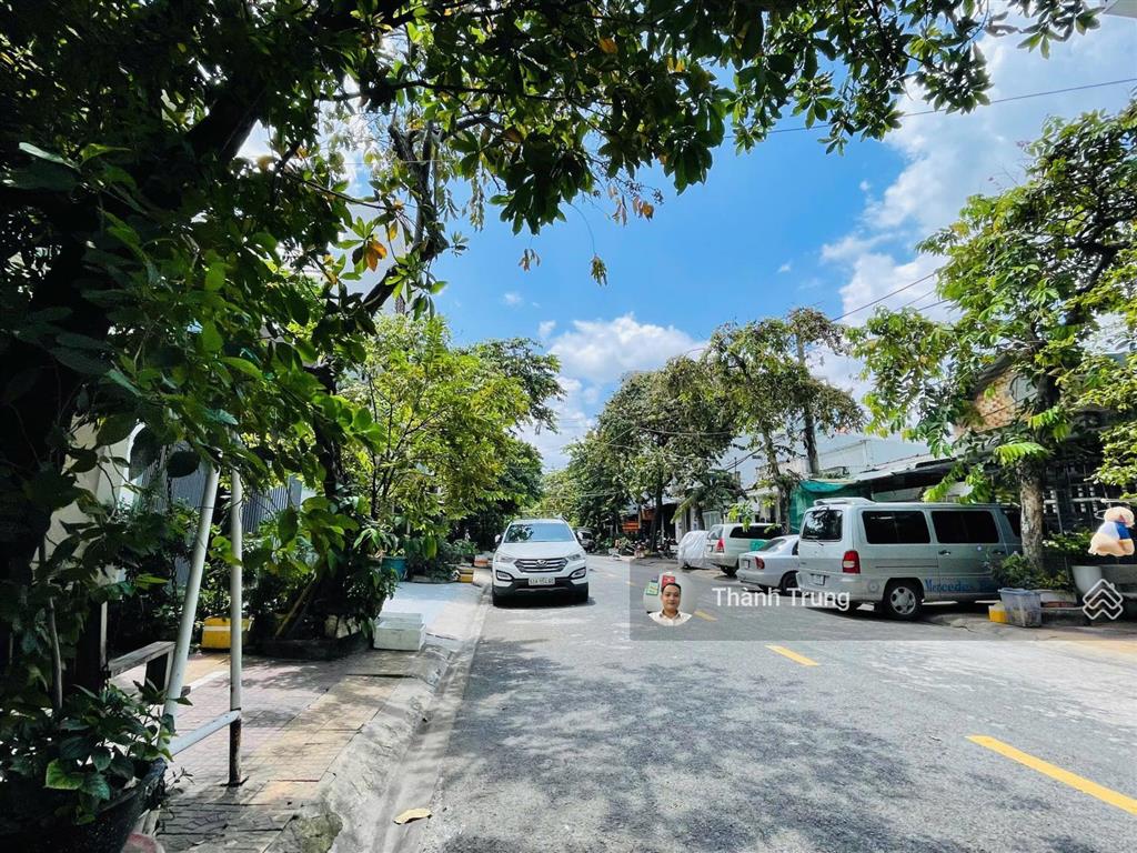 Cần bán gấp! căn nhà mt đường số 14 phước bình. giá chỉ 8,7. sổ công nhận 106m2
