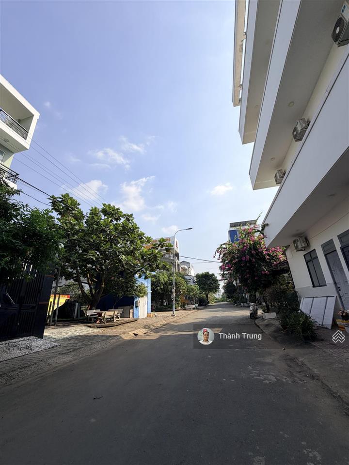 Bán lô đất đầu tư kdc kiến á. ngay sát bên liên phường, the global giá 12,5 tỷ. 123m2