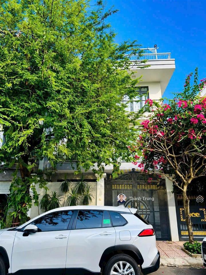 Chủ thiện chí muốn bán nhanh trong tuần, căn biệt thự ngay liên phường gần the global city giá tốt