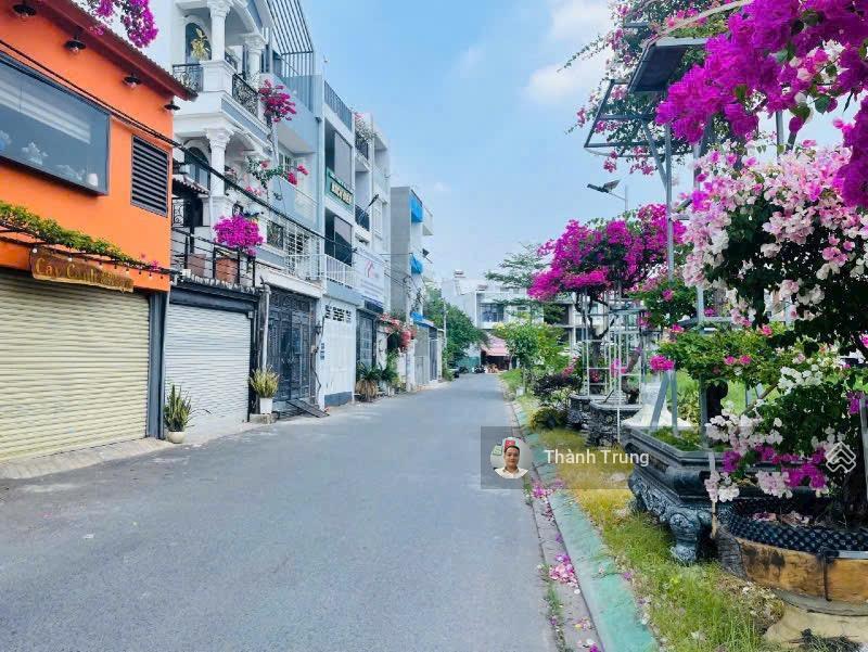 Bán lô đất 279 đường liên phường. 2 mặt đường ô tô trong kdc, cách the global city 1km chỉ 6,25 tỷ