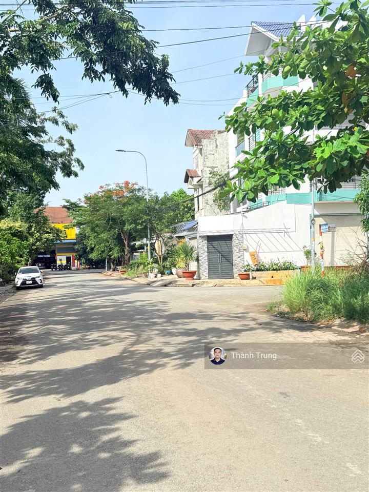 Gấp bán lắm rồi! lô đất góc 2 mặt tiền đường 20m kdc kiến á. giá quá rẻ bán nhanh trong tháng 15 tỷ