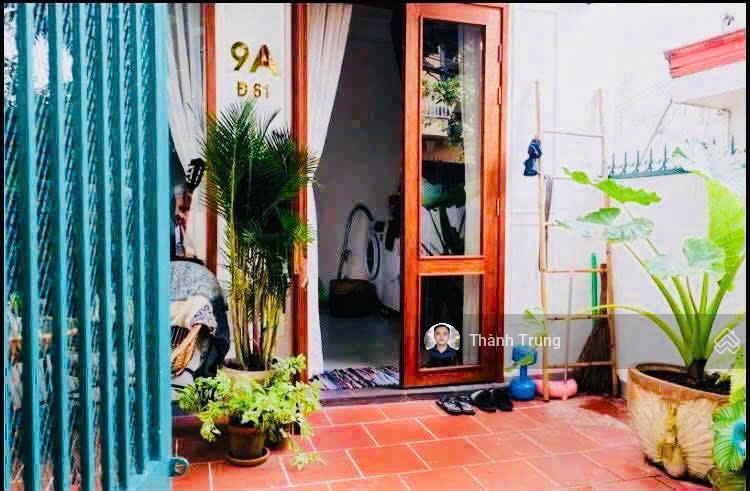 Bán căn nhà góc 2 mặt tiền đường số 61, thảo điền  quận 2. đường ô tô thông, giá chỉ 9,9 tỷ còn tl