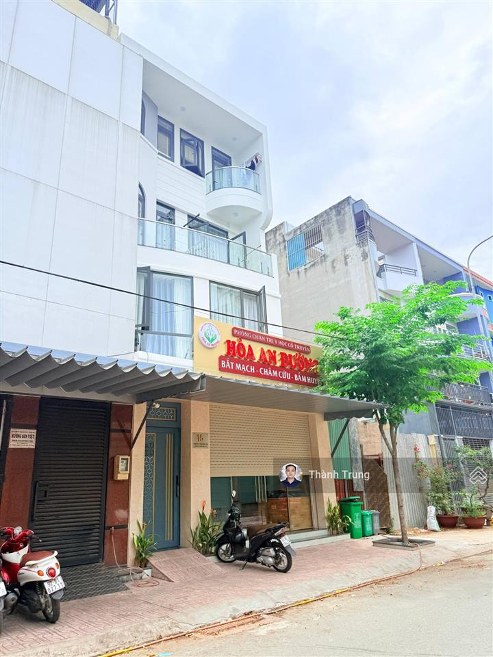 Cần bán gấp! để lại giá tốt bán nhanh căn nhà 4 tầng đang cho thuê 40tr/tháng. nhà ngay liên phường