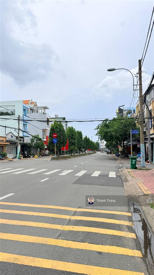 Gấp bán, căn nhà mặt tiền đại lộ 2 phước bình, gần chợ, giá chỉ 12 tỷ còn tl giá tốt, vị trí đẹp