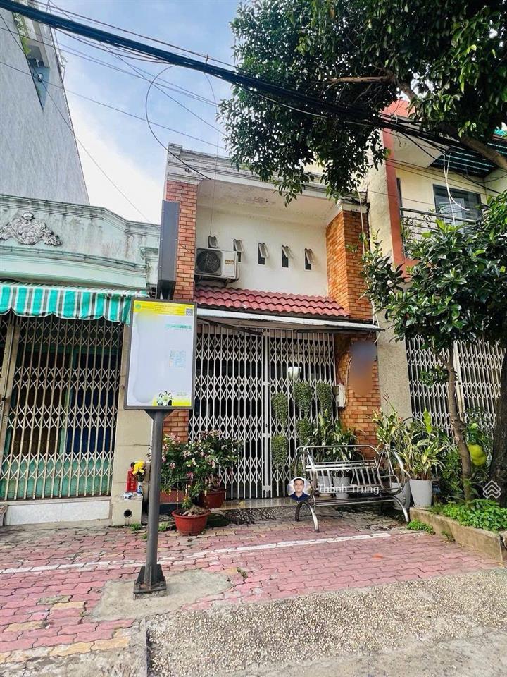 Bán gấp căn nhà mặt tiền kinh doanh đường đại lộ 3 phước bình, giá chỉ 11 tỷ còn thương lượng
