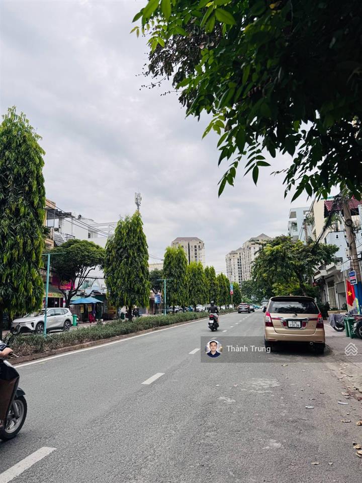 Hàng mới ra thị trường. bán nhà 2 tầng mặt tiền kinh doanh đường đại lộ 3 phước bình, giá 12,2 tỷ.