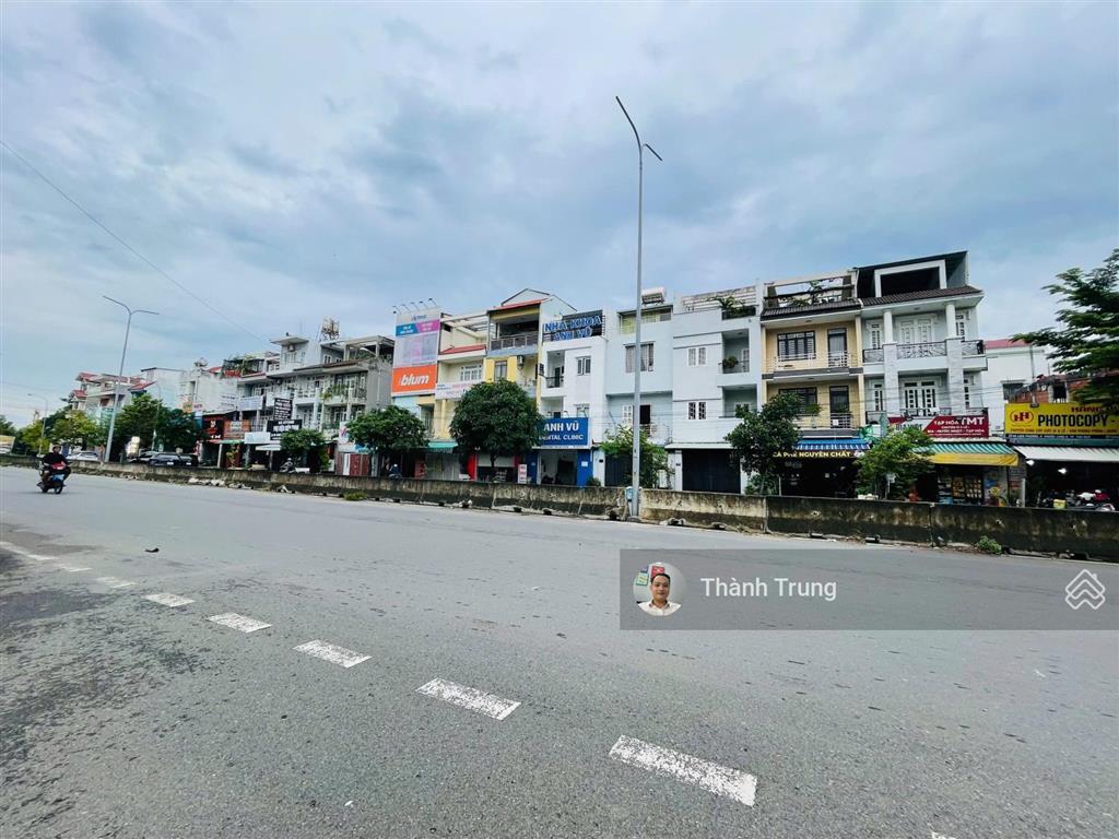 Bán nhà mặt tiền kinh doanh đường liên phường, vị trí giáp the global city. số nhà siêu đẹp, giá rẻ