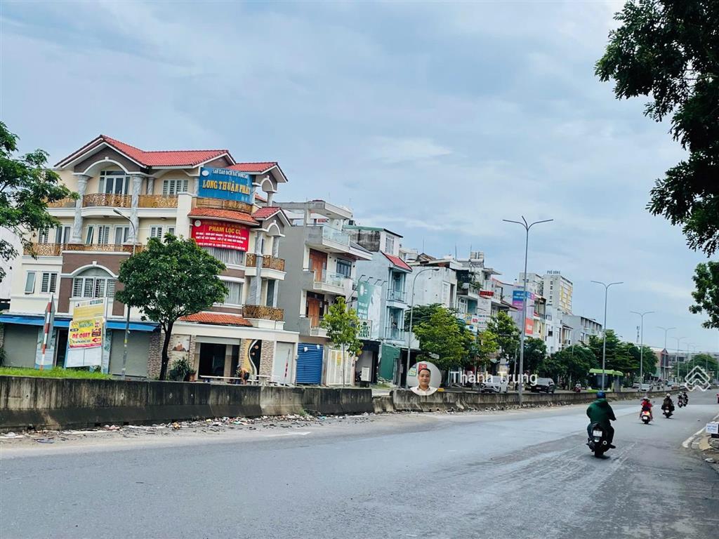 Bán nhà mặt tiền kinh doanh đường liên phường, vị trí giáp the global city. số nhà siêu đẹp, giá rẻ