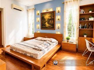 Bán căn biệt thự đẹp tại kdc gia hòa, vị trí góc 2 mặt tiền đường lớn. giá tốt đầu tư, sẵn sổ hồng.