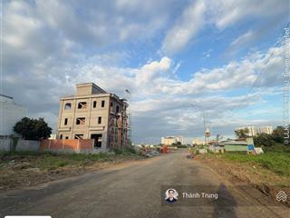 Bán lô d mặt view sông, hướng đông nam mát mẻ, giá 90tr/m2 giá hời trục mặt sông. sổ hồng riêng