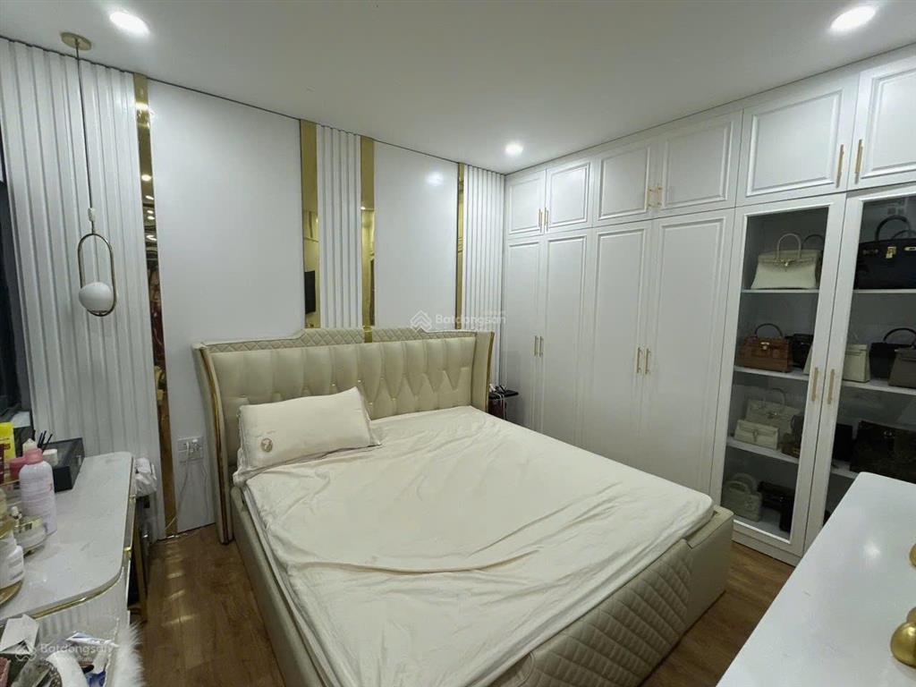 Chính chủ cần bán nhanh căn hộ tại tòa nơ 6  bán đảo linh đàm 60 m 2 ngủ full đồ