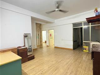 Bán căn hộ nơ 8  bán đảo linh đàm 76 m 3 ngủ 2 vệ sinh.