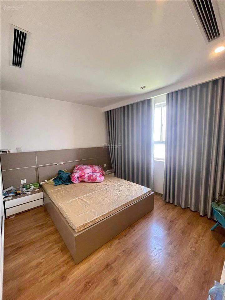 Bán căn hộ nơ 8  bán đảo linh đàm 76 m 3 ngủ 2 vệ sinh.