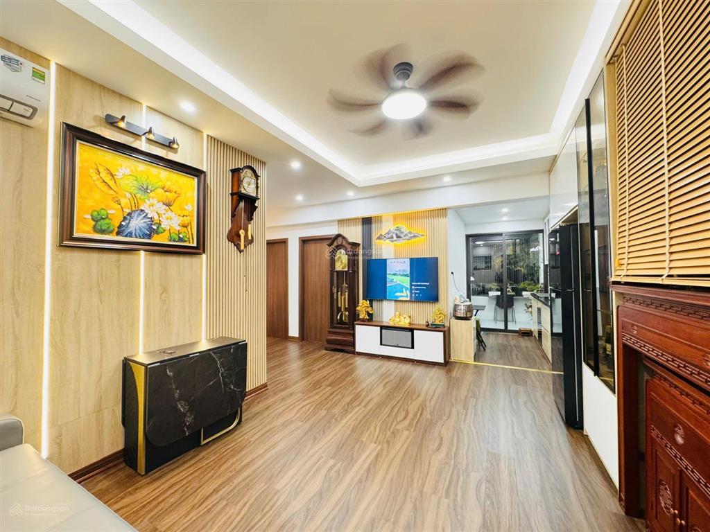 Chính chủ cần bán căn hộ nơ 3  bán đảo linh đàm 76 m 3 ngủ full đồ