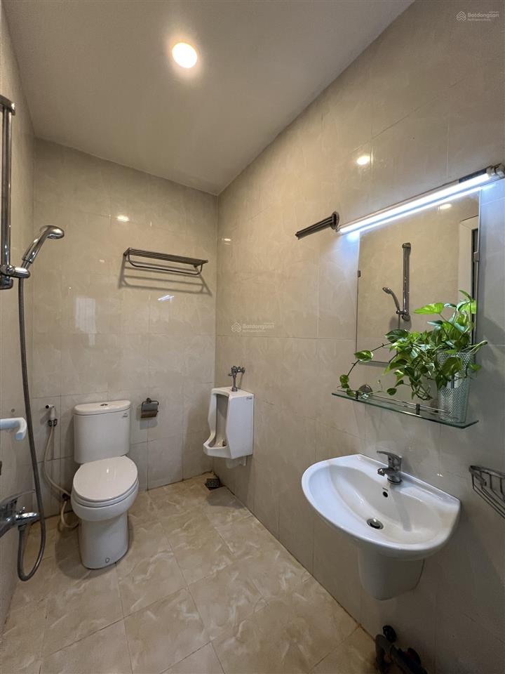 Cho thuê chdv gần ga t3, 2 pn, full nội thất, có thang máy, hầm để xe, chỉ 10tr