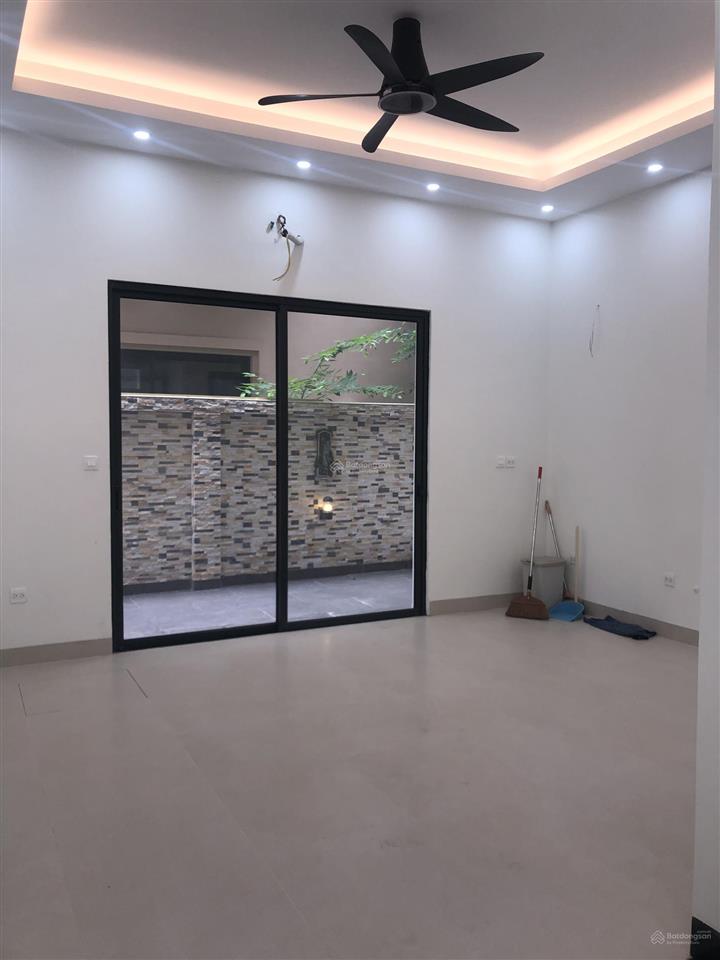 Cho thuê biệt thự 5 tầng đường 20m vỉa hè 5m view công viên tại vinhomes ocean park 2 hưng yên